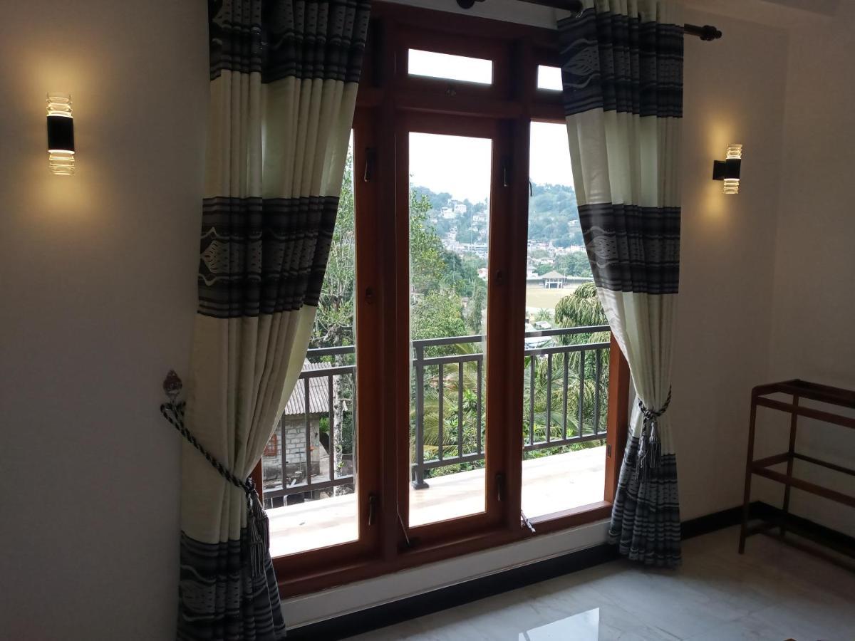 Kelum Homestay Kandy Exterior foto